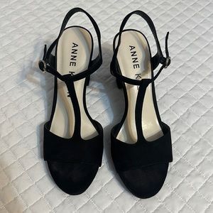 ANNE KLEIN BLACK SUADE HEELS